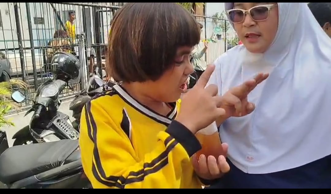 Squad Nusantara Jatim Gelar Jumat Berkah ke-323 Tanpa Henti, Menebar Kepedulian di SLB Bakti Asih Surabaya