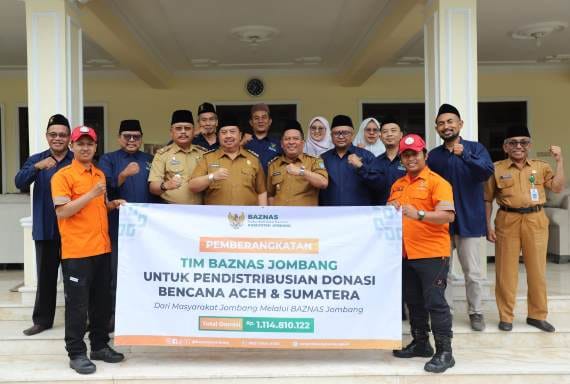 Salurkan Rp1,1 Miliar, Tim BAZNAS Jombang Bertolak ke Sumatera dan Aceh Dilepas Bupati Warsubi 